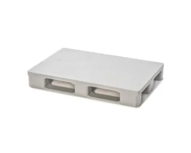 Europalette 1200x800x157 mm aus PE | geschlossenes Oberdeck mit 3 Kufen (KI-visualisiert)
